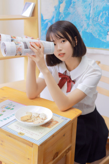 继续的朋友们看漫画书土豪第七话秋蝉